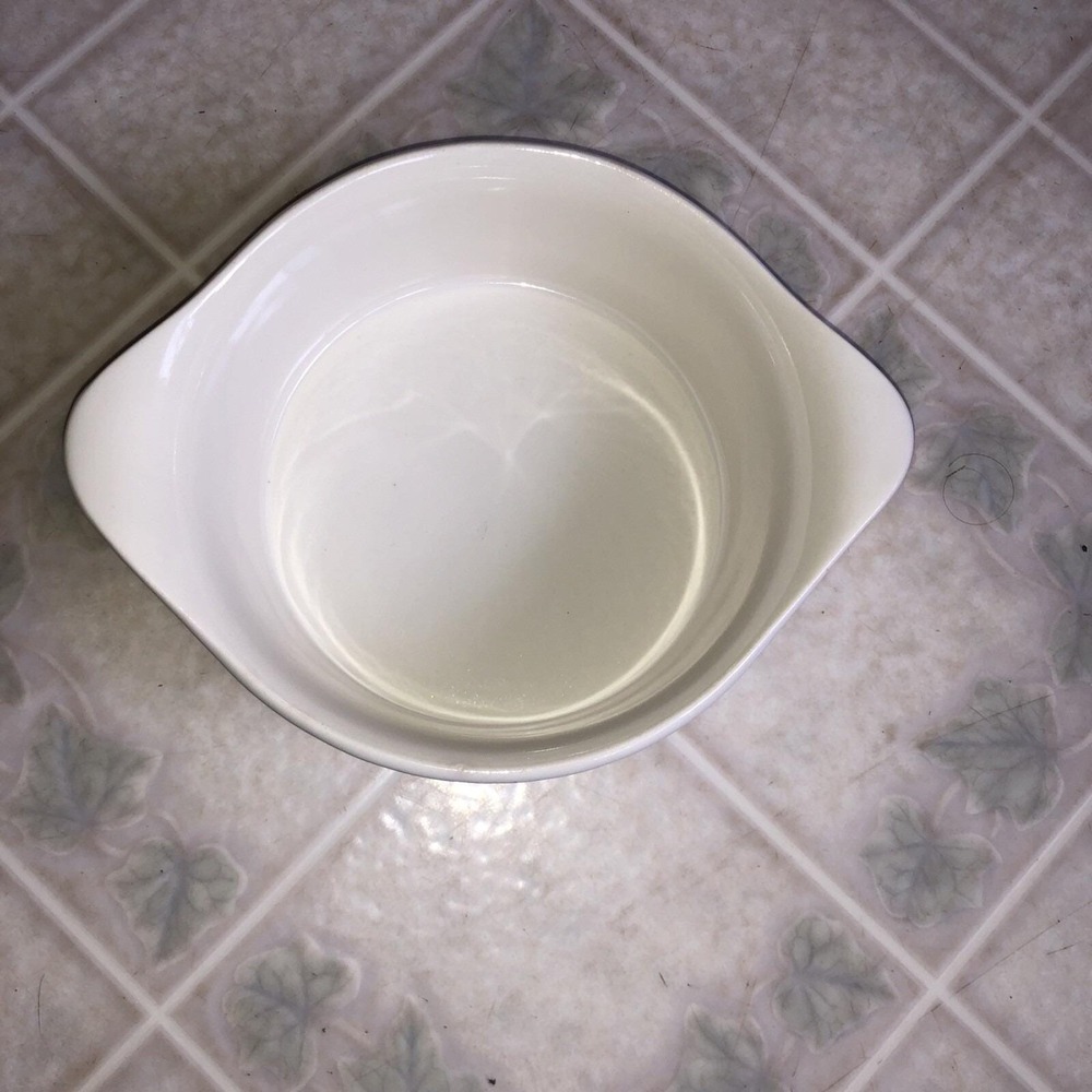 Vintage Red Wing Ivory Ramekin Ribbed Side Double Spouted #552